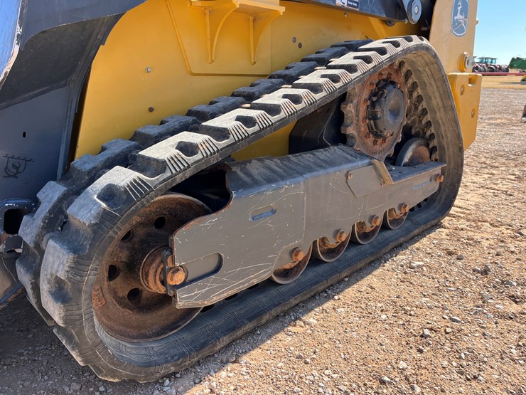 2019-deere-317g-image-2