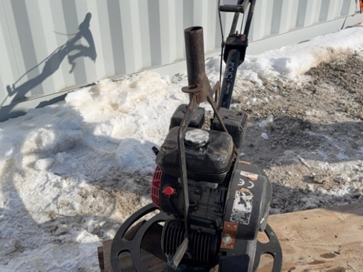 2'-power-trowel-with-honda-motor-image-1