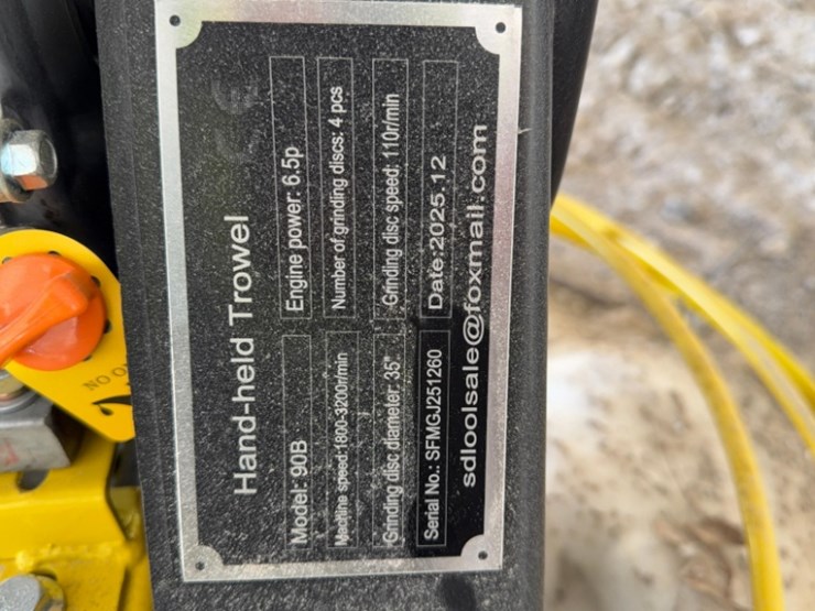 2025-unused-90b-35"-power-trowel-with-pan-6.5-hp-motor-s.n#-sfmgj251260-image-4