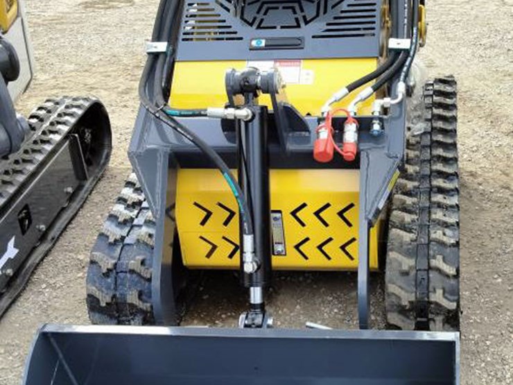 #133-•-mini-skid-steer---gasoline-image-2