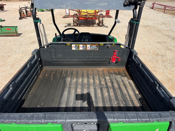 2016-john-deere-gator-image-8