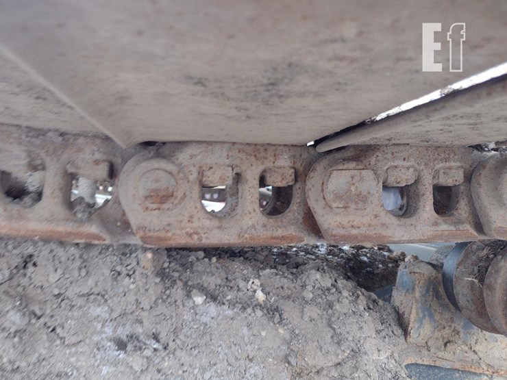 2022-case-cx250d-image-42