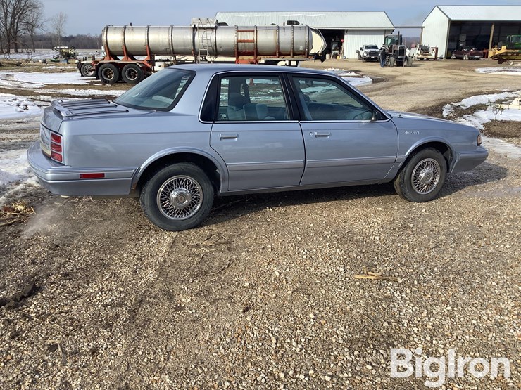 1995-oldsmobile-cutlass-ciera-sl-4-door-sedan-image-5