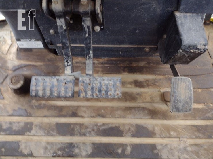 2010-deere-310j-image-7