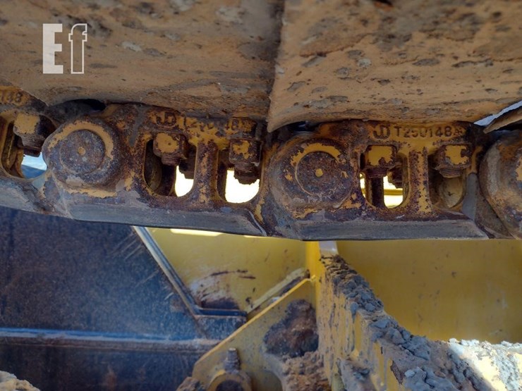 2021-deere-650k-lgp-image-30