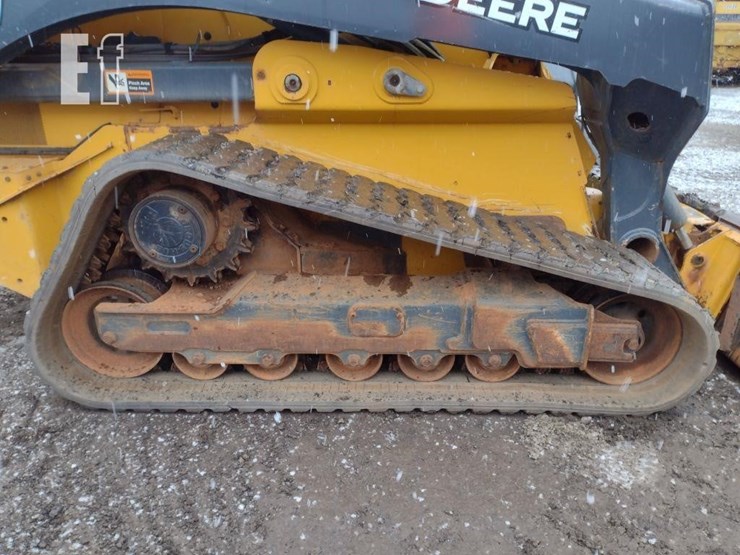 2021-deere-331g-image-27