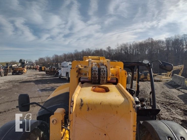 2017-jcb-510-42-image-17