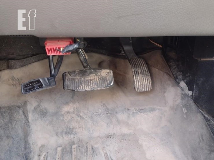 18-ford-f550-image-8