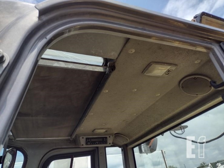 hyundai-110d-7e-image-14