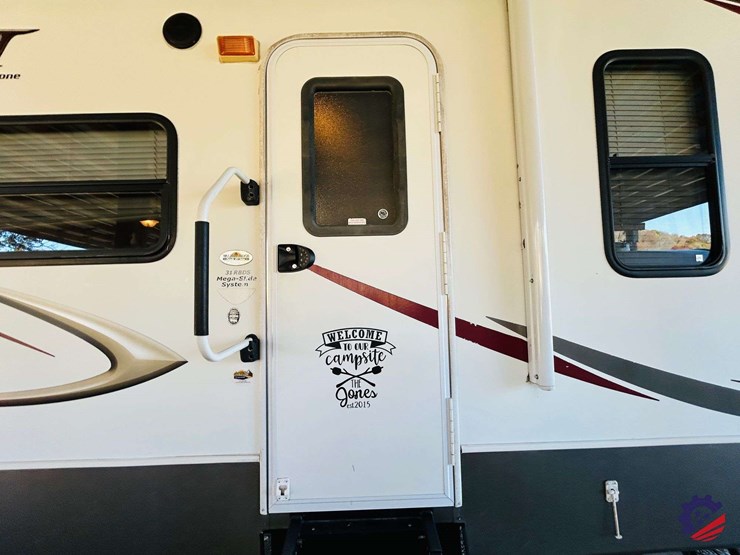 2011-keystone-hornet-platinum-31rbds-t/a-camper-trailer-image-26