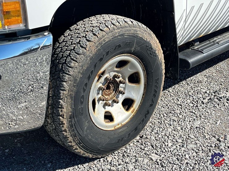 2010-chevrolet-silverado-s/a-service-truck-image-7