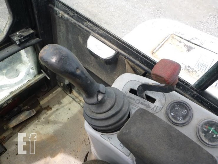 2001-bobcat-331e-image-7