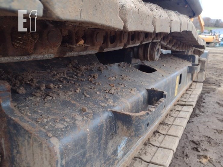 2022-case-cx145d-msr-image-38