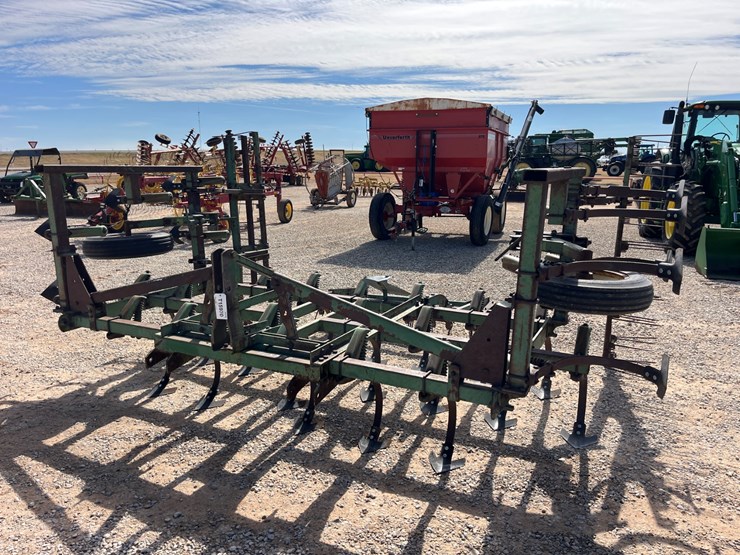 john-deere-1100-image-1