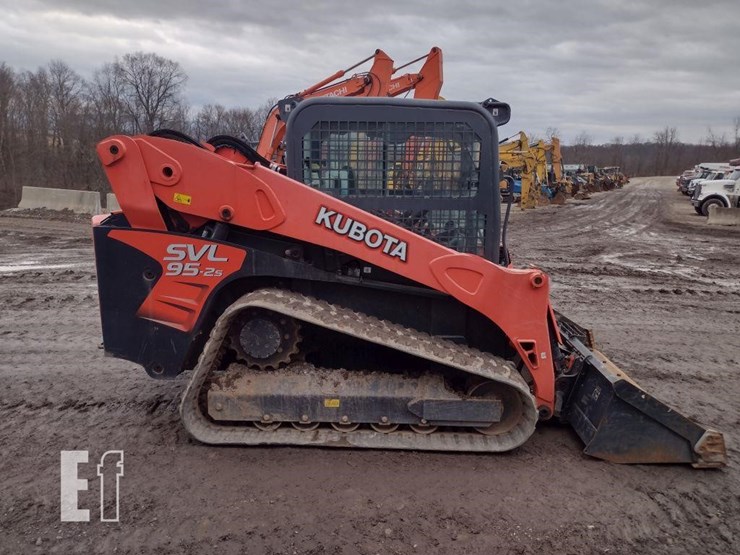 2017-kubota-svl95-2s-image-3