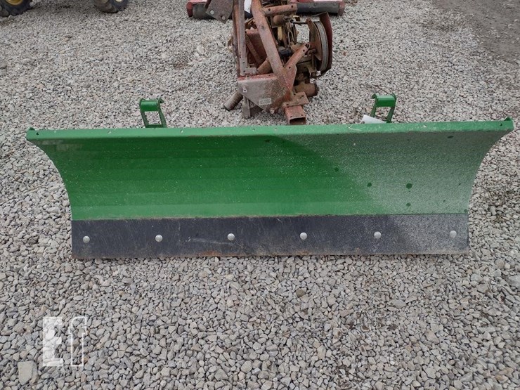john-deere-tractor-front-blade-image-1