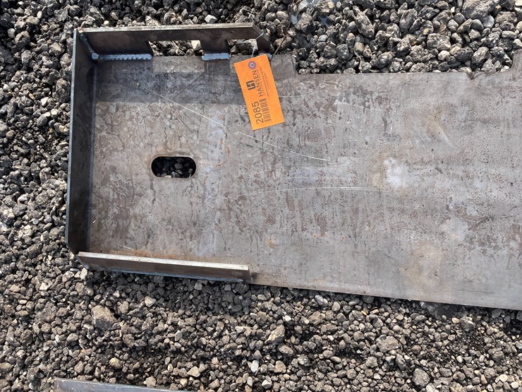 #2085-•-formed-skid-steer-frame-image-3