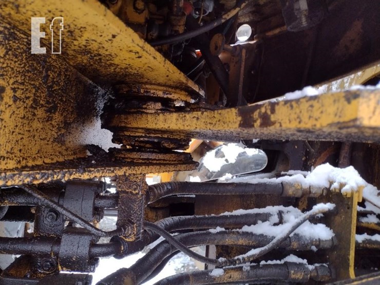 caterpillar-it28-image-25