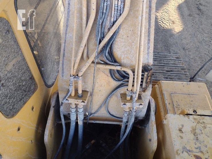 2000-deere-270c-lc-image-50