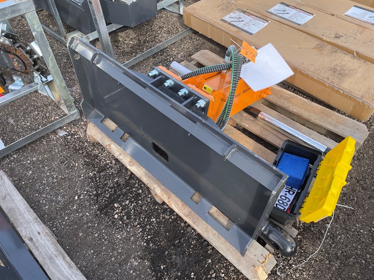 #2101-•-land-honor-hydraulic-breakers-image-1