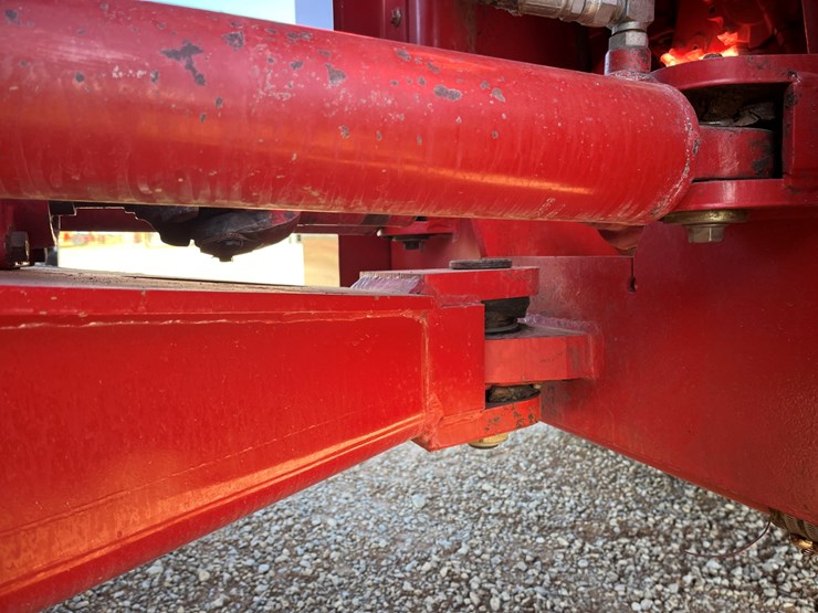 2004-versatile-2360-image-10