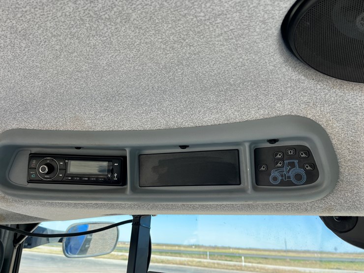 2014-new-holland-t6.175-image-26