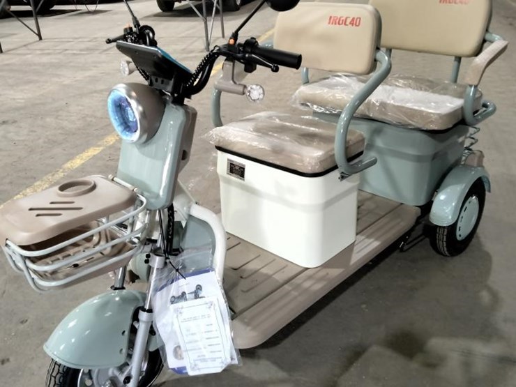 #33-•-mini-2-seater-electric-trike-golf-cart-(irgc40)-image-1