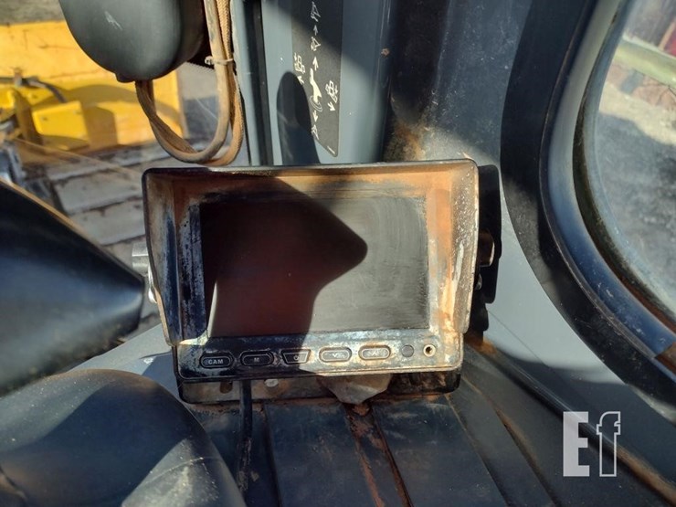 2021-deere-650k-lgp-image-14