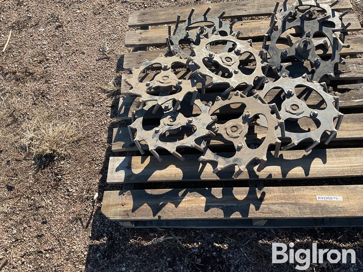 planter-closing-wheels-image-19