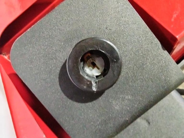 #151-•-motorized-pallet-jack-image-4