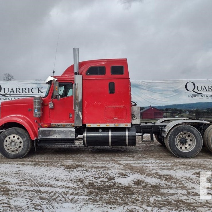 2000 INTERNATIONAL 9900