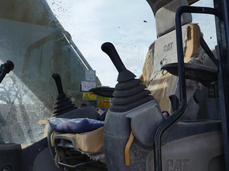 caterpillar-320dl-image-13