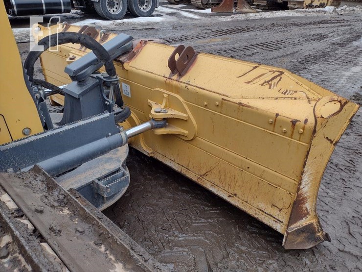 2012-deere-700k-lgp-image-23