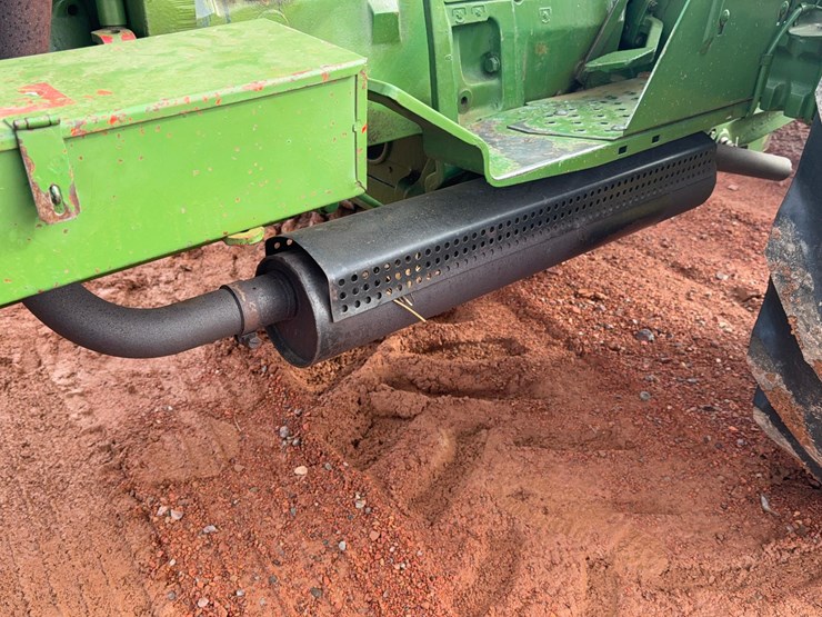 john-deere-830-image-10