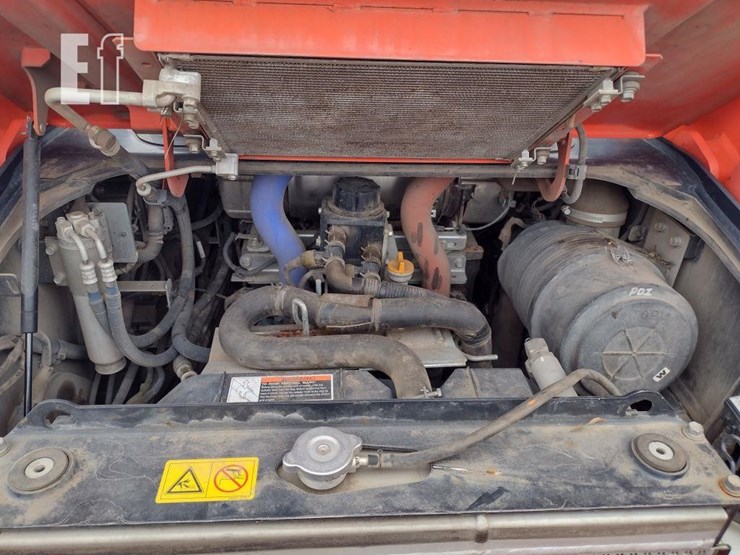 2019-kubota-svl95-2s-image-39