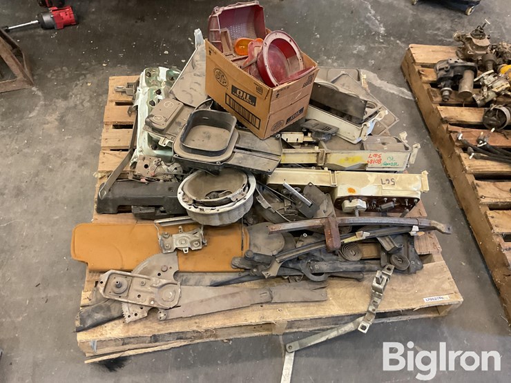 chevrolet-&-dodge-pickup-parts-image-2