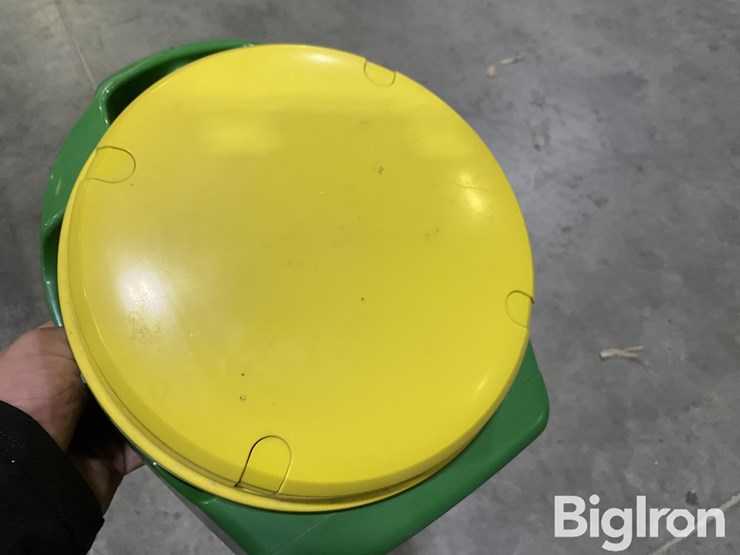 john-deere-7000-image-11