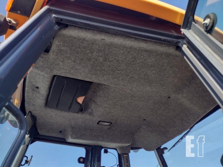 2018-deere-410l-image-18