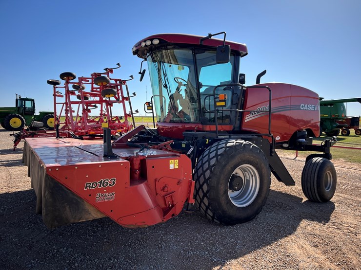 2020-case-ih-wd2104-image-1