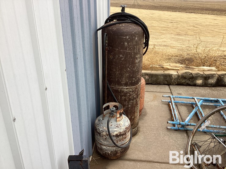 propane-bottles-image-4