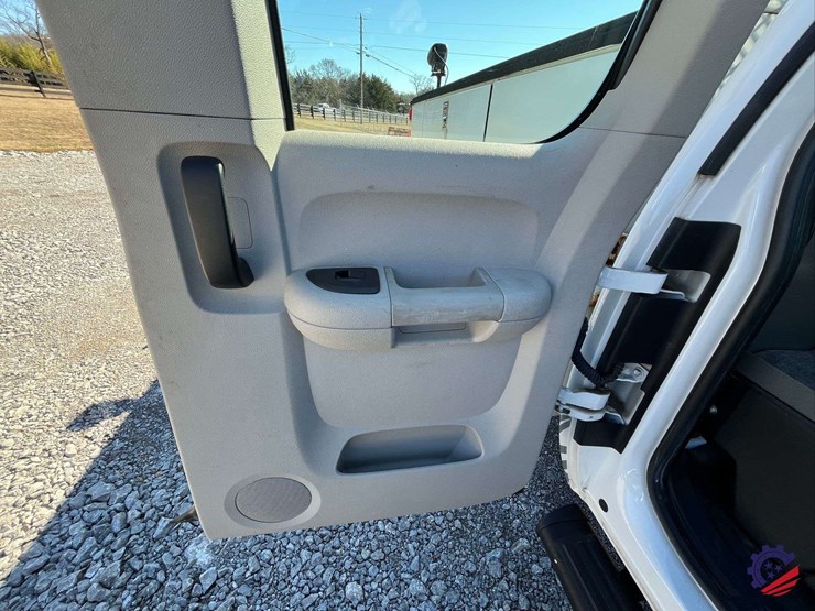 2010-chevrolet-silverado-s/a-service-truck-image-51