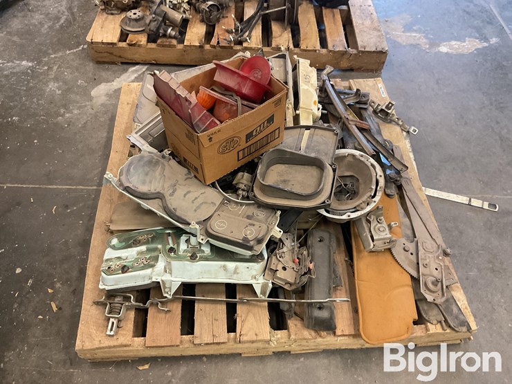 chevrolet-&-dodge-pickup-parts-image-4