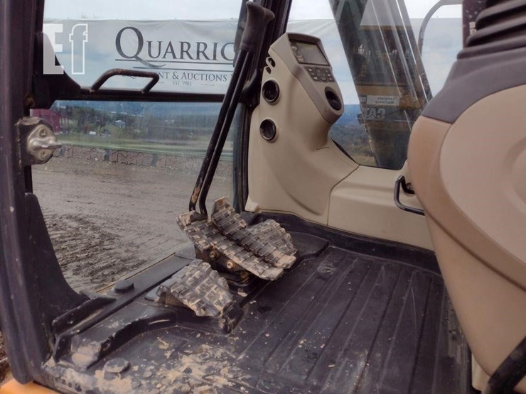 2017-case-cx210d-image-16