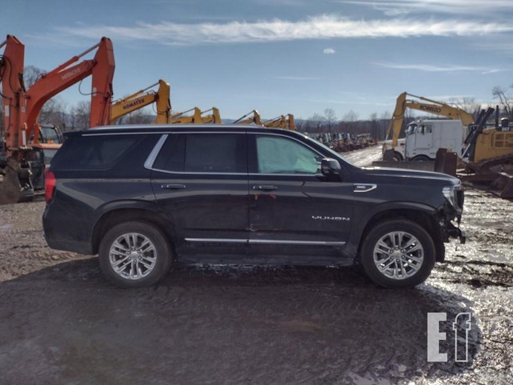 2022-gmc-yukon-slt-image-3