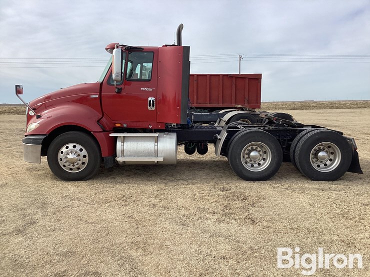 2012-international-prostar-image-8