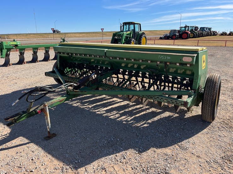 john-deere-8300-image-1