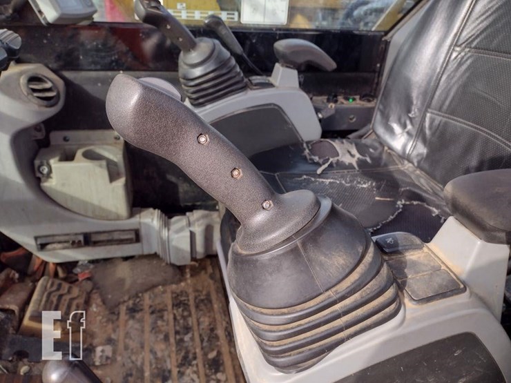 2018-caterpillar-307e2-image-11