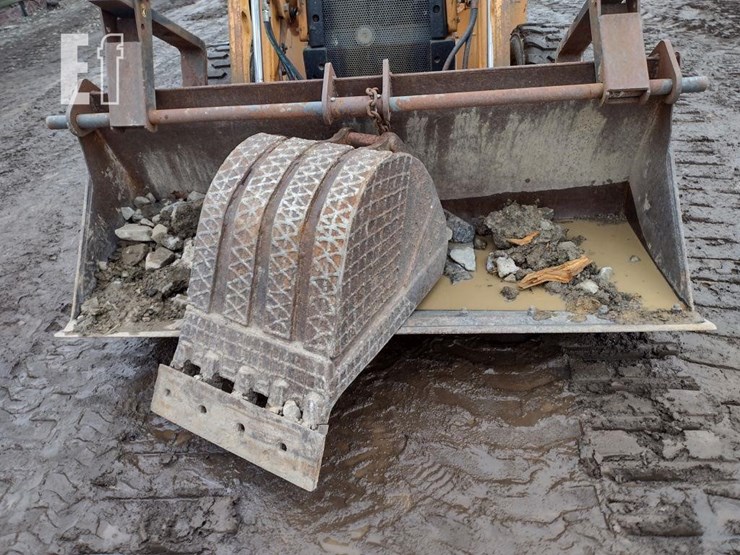 2002-case-580sl-image-17