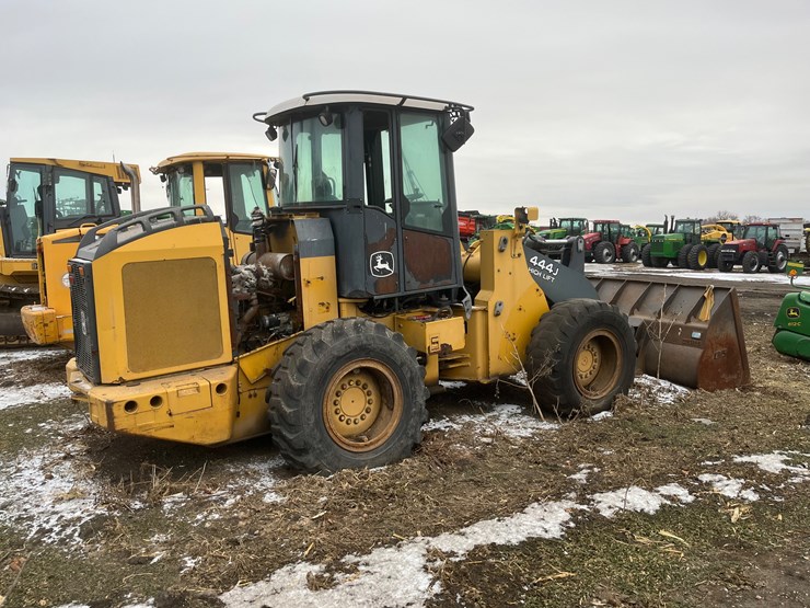 deere-444j-image-7