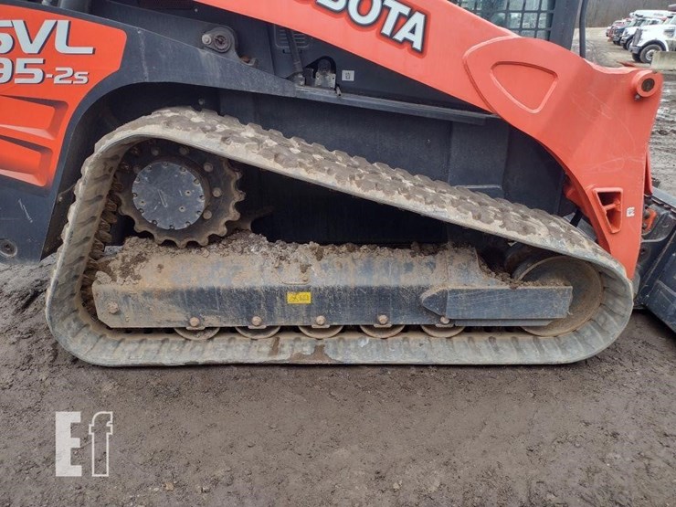 2017-kubota-svl95-2s-image-27